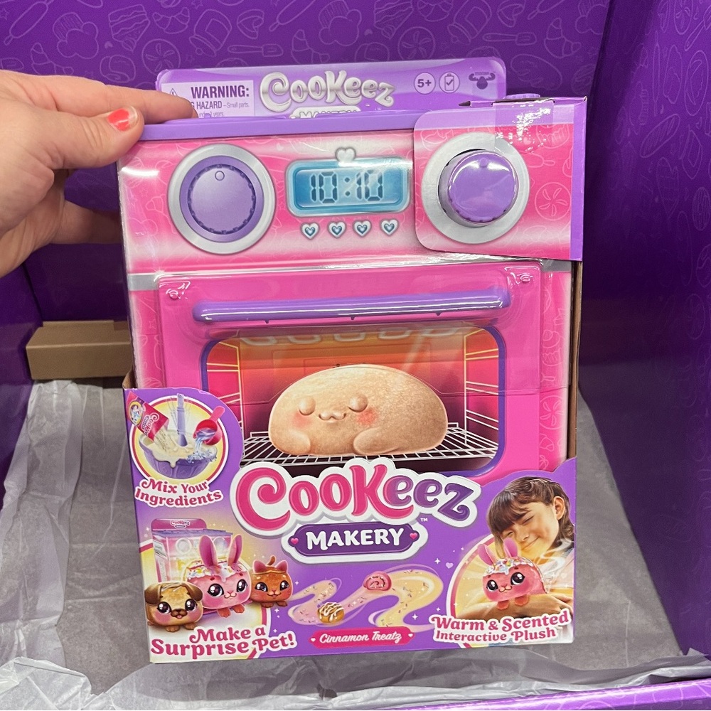 COOKEEZ MAKERY CINNAMON TREATZ